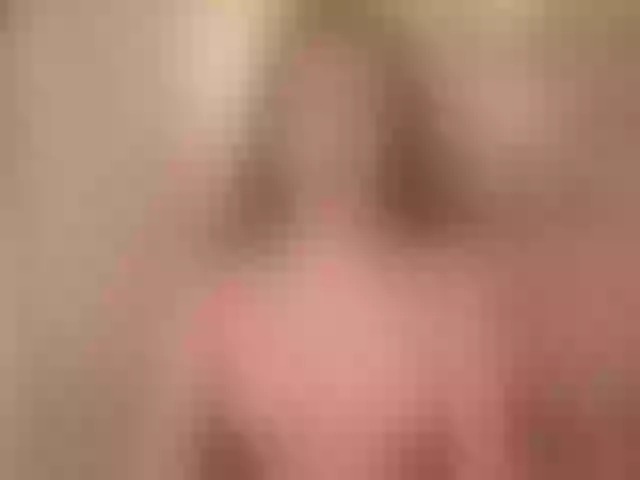 Live sex webcam photo for EmilySunder #276367420