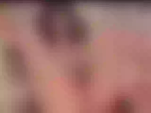 Live sex webcam photo for EmilySunder #276458023