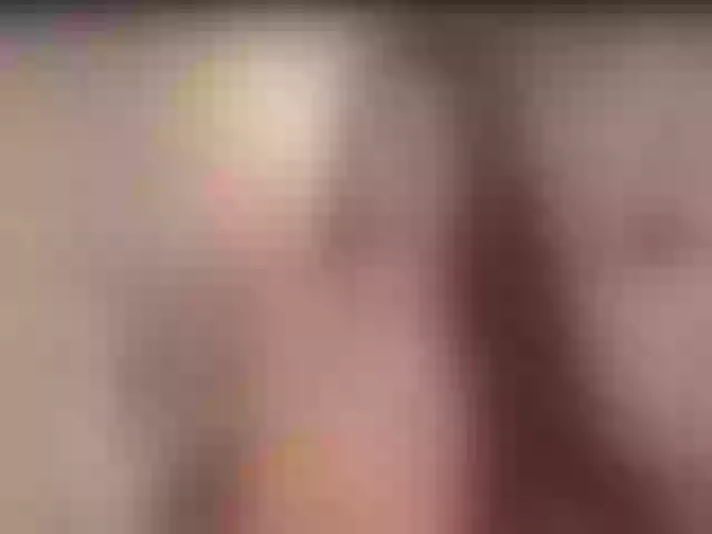 Live sex webcam photo for EmilySunder #276472979