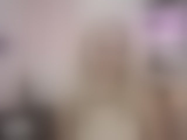 Live sex webcam photo for EmilySwan #294159359