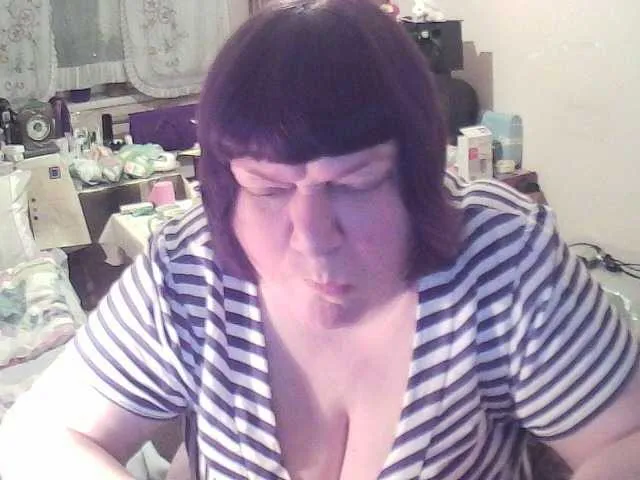 Live sex webcam photo for EmilySweetie #272439735