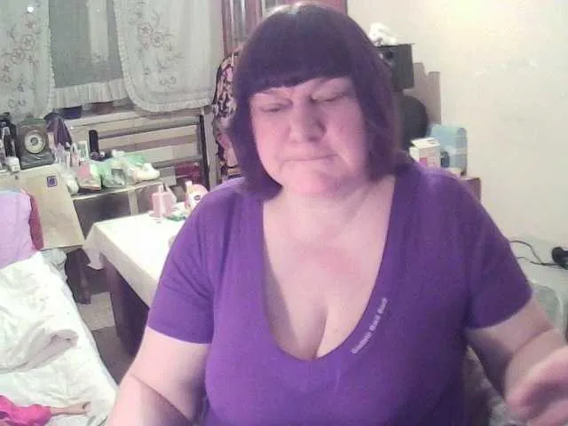 Live sex webcam photo for EmilySweetie #272577459