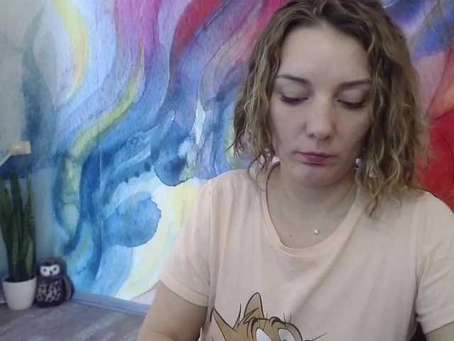 Live sex webcam photo for EmilyWild18 #272776738