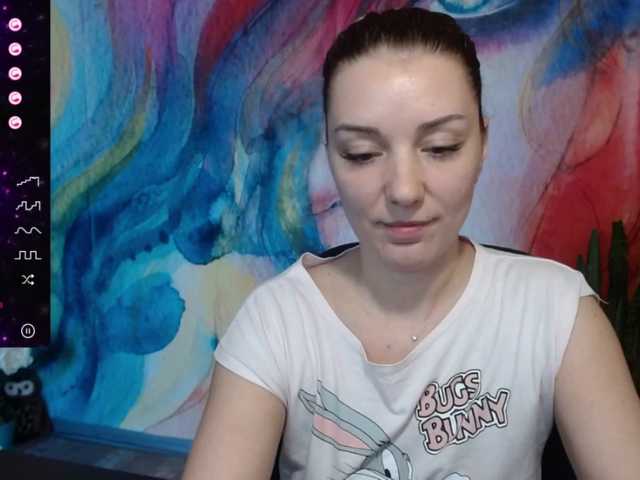 Live sex webcam photo for EmilyWild18 #272939178