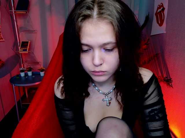 Live sex webcam photo for Emilya-Stress #272486523