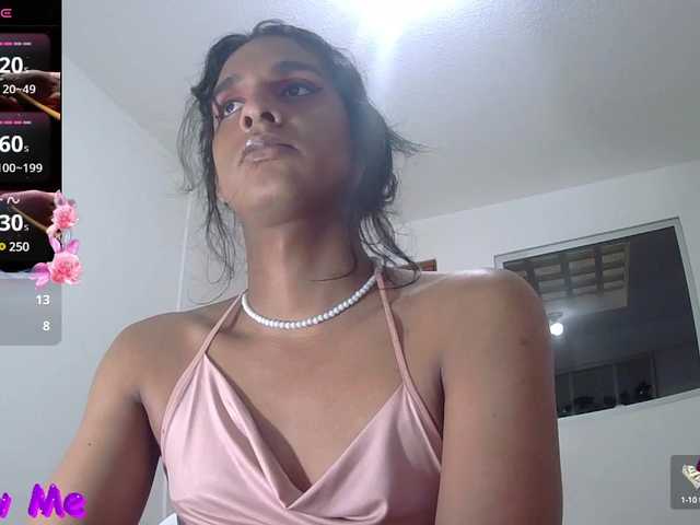 Live sex webcam photo for Emilyadamss #290375808