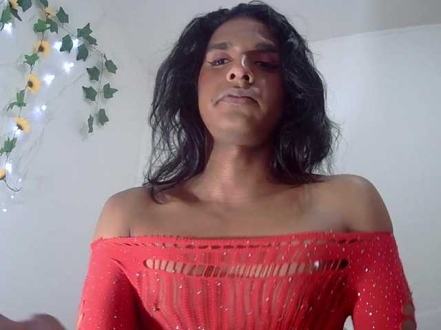 Live sex webcam photo for Emilyadamss #290403681