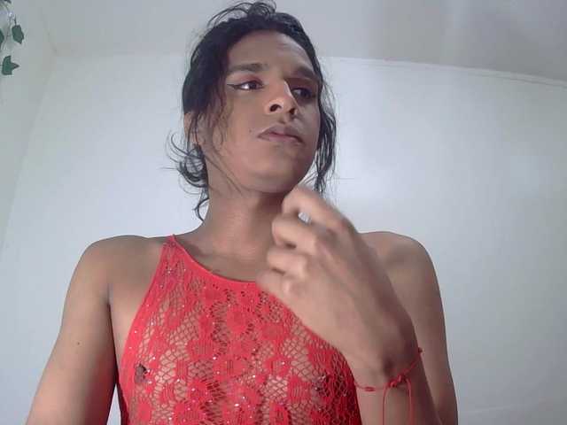 Live sex webcam photo for Emilyadamss #290414296