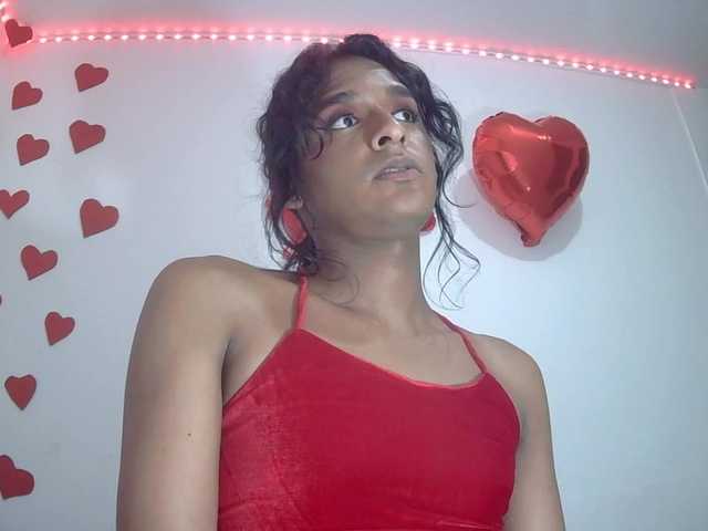 Live sex webcam photo for Emilyadamss #290476298