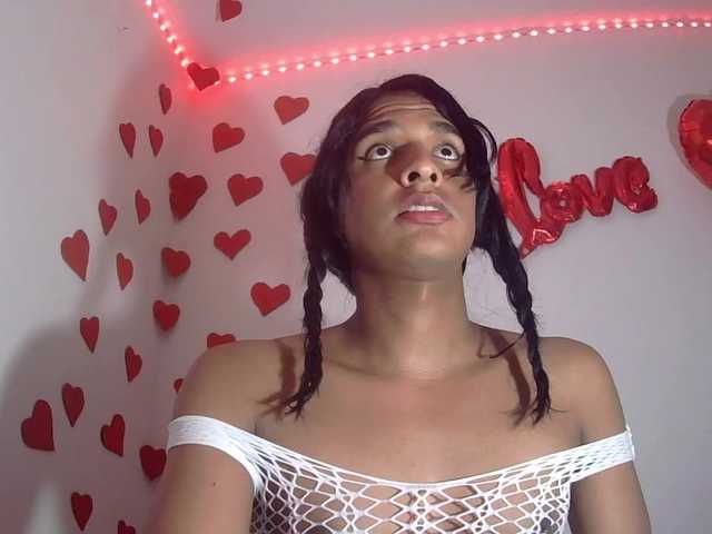 Live sex webcam photo for Emilyadamss #290497557