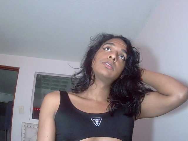 Live sex webcam photo for Emilyadamss #290523606