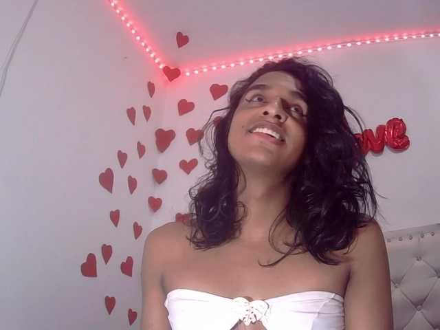 Live sex webcam photo for Emilyadamss #290570940