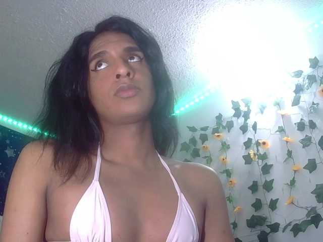 Live sex webcam photo for Emilyadamss #290760777