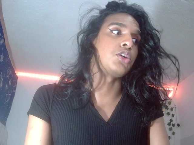 Live sex webcam photo for Emilyadamss #290816456