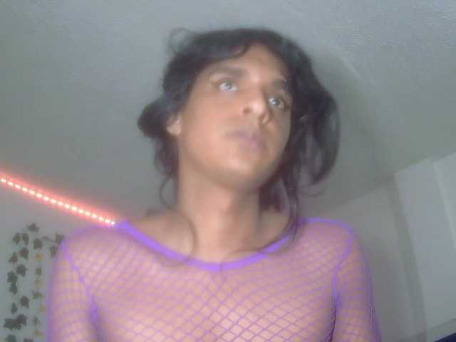 Live sex webcam photo for Emilyadamss #290967625