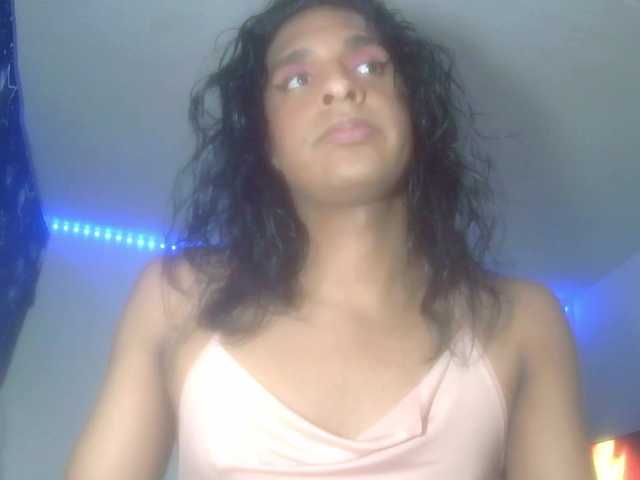 Live sex webcam photo for Emilyadamss #290993940