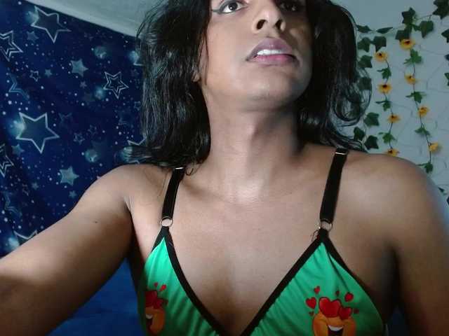 Live sex webcam photo for Emilyadamss #291073335