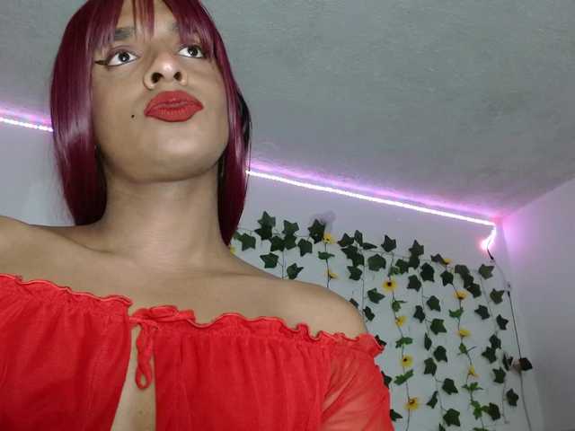 Live sex webcam photo for Emilyadamss #291134356