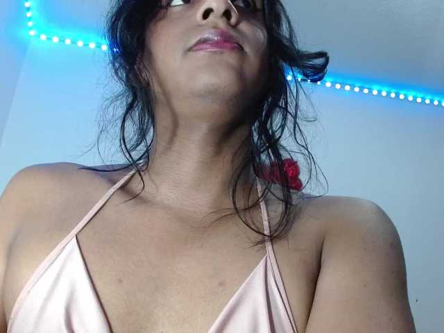 Live sex webcam photo for Emilyadamss #291191296