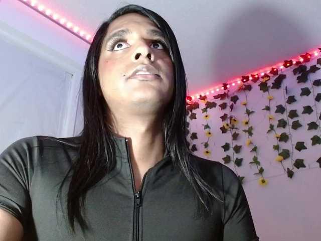 Live sex webcam photo for Emilyadamss #291356281