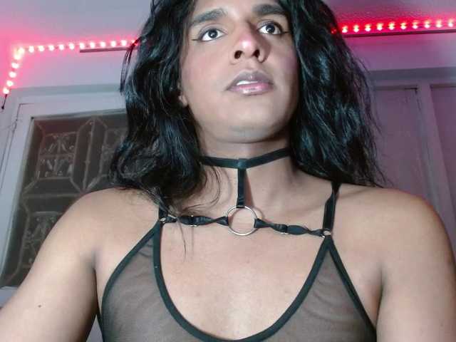 Live sex webcam photo for Emilyadamss #291442549