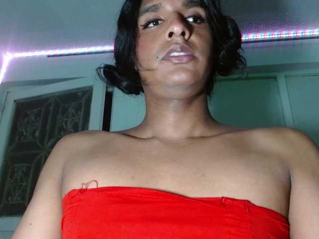 Live sex webcam photo for Emilyadamss #291462159