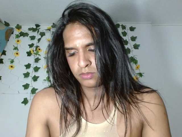 Live sex webcam photo for Emilyadamss #291572480