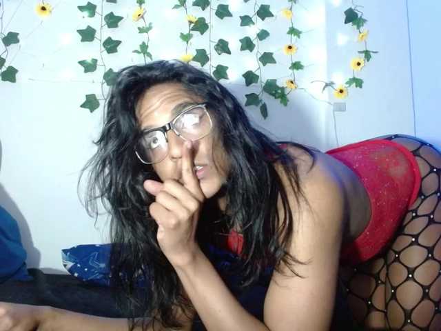 Live sex webcam photo for Emilyadamss #291618631