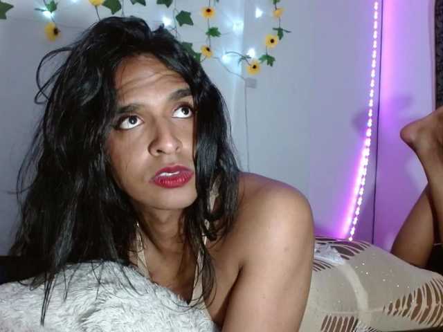 Live sex webcam photo for Emilyadamss #291625551