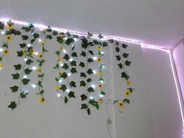 Live sex webcam photo for Emilyadamss #291637581