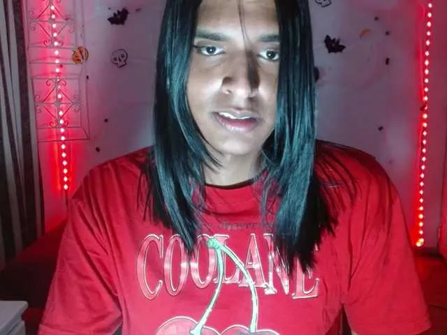 Live sex webcam photo for Emilyadamss #292051702