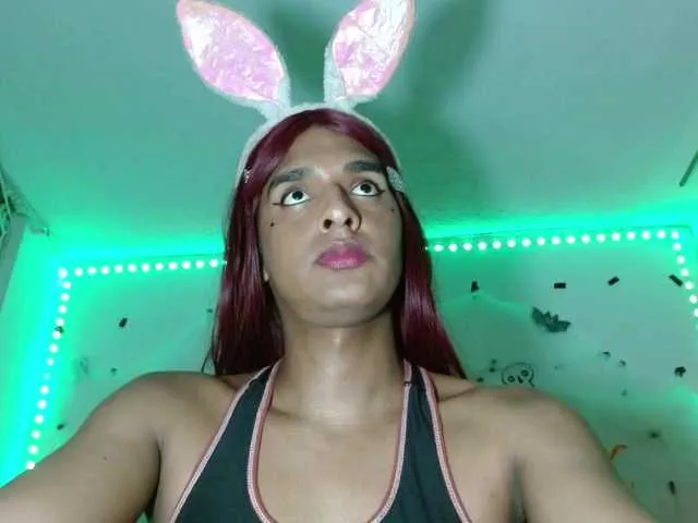 Live sex webcam photo for Emilyadamss #292158344