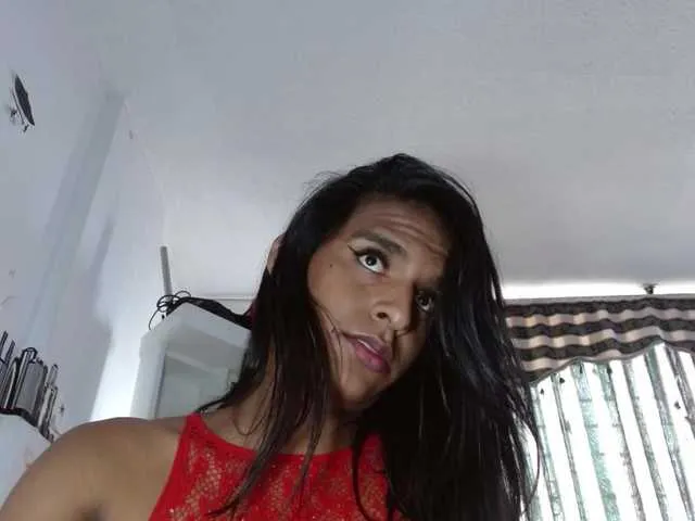 Live sex webcam photo for Emilyadamss #292377456