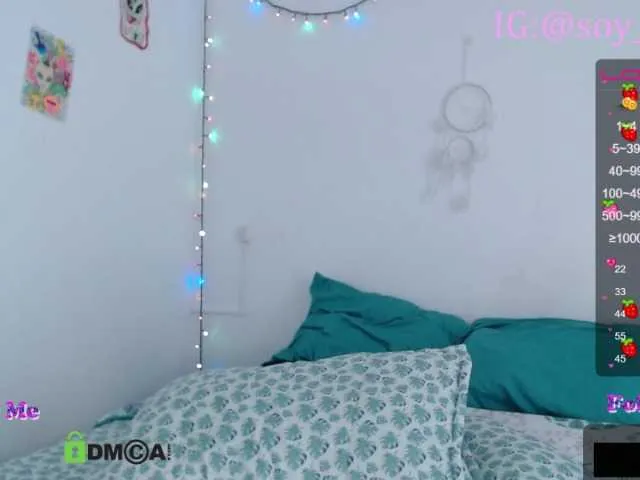 Live sex webcam photo for Emilyhots #272689013