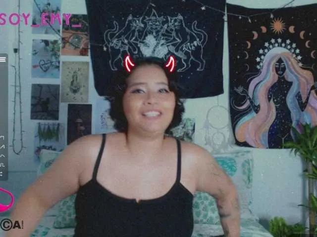 Live sex webcam photo for Emilyhots #273029122