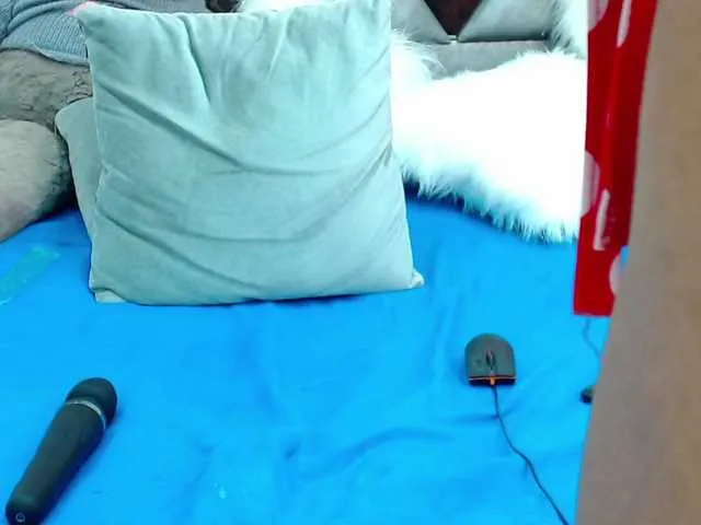 Live sex webcam photo for EmilyJhons #271946799