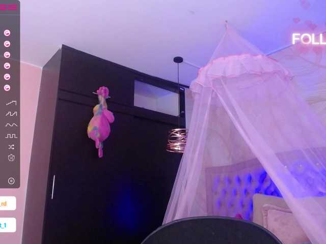 Live sex webcam photo for Emilysweet-rd #275650550