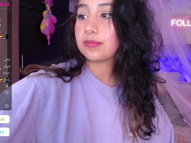 Live sex webcam photo for Emilysweet-rd #275658469