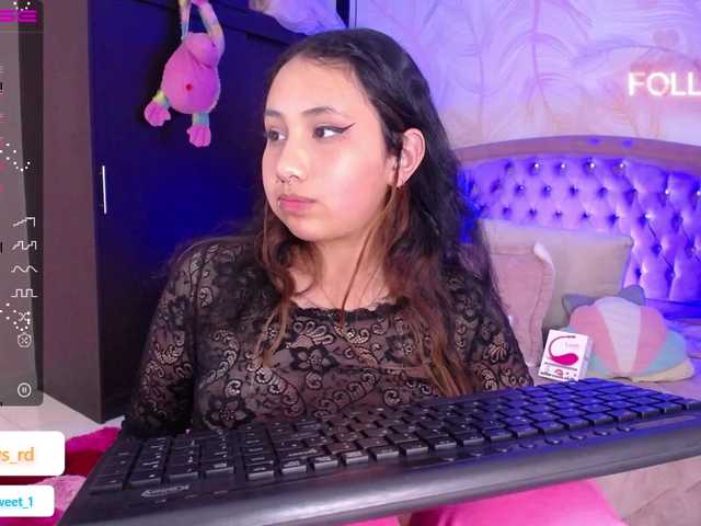 Live sex webcam photo for Emilysweet-rd #275944891