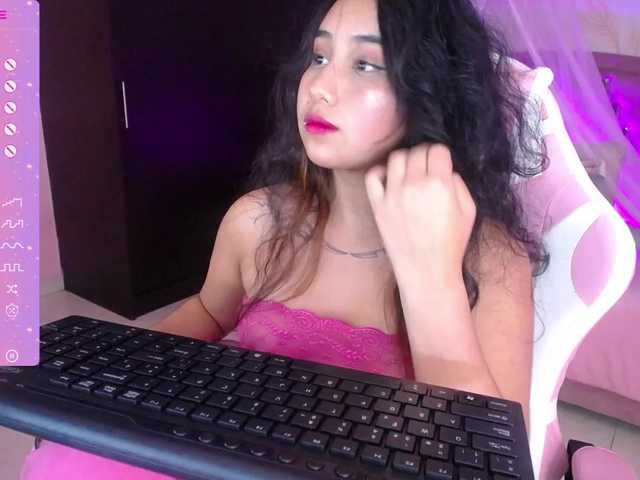 Live sex webcam photo for Emilysweet-rd #277101572