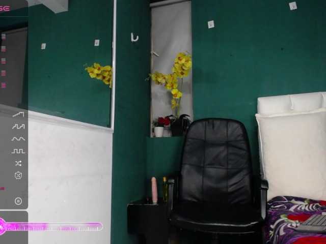 Live sex webcam photo for Emir-Varhg #276237200