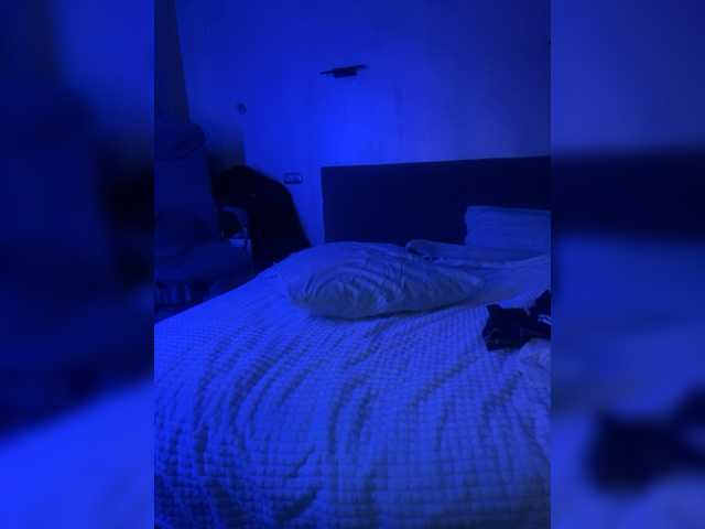 Live sex webcam photo for EmmSee #275546599