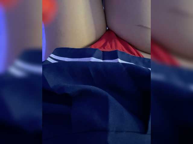 Live sex webcam photo for EmmSee #275685896