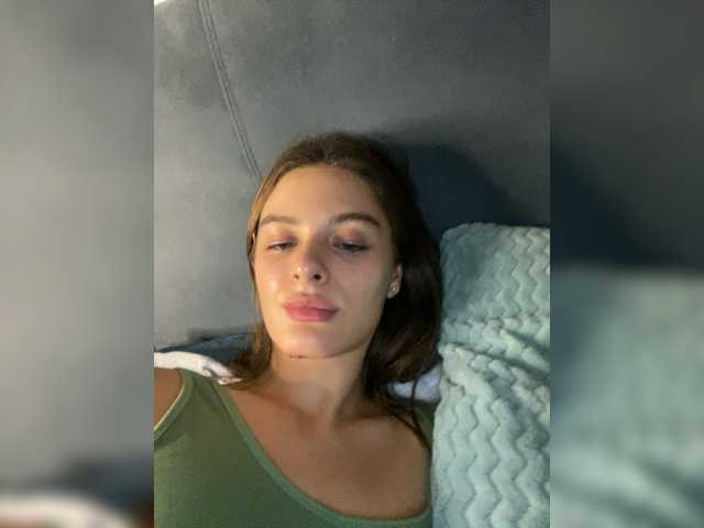 Live sex webcam photo for EmmSee #276075167