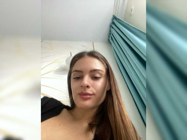 Live sex webcam photo for EmmSee #276402585