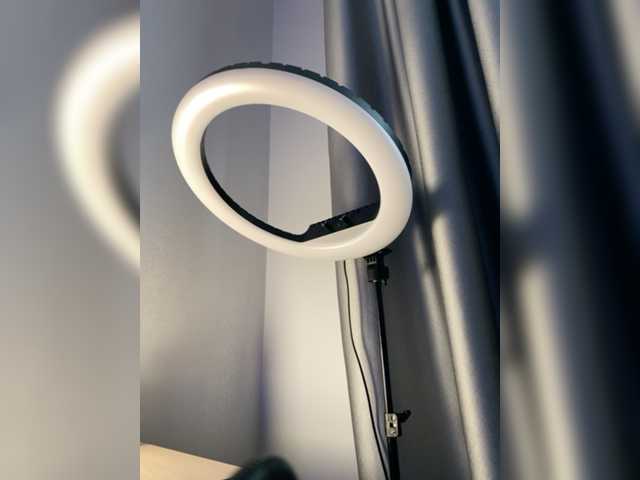 Live sex webcam photo for EmmSee #276948187