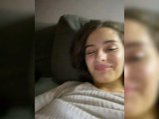 Live sex webcam photo for EmmSee #277422330