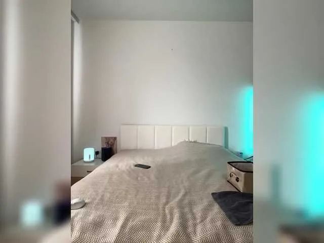 Live sex webcam photo for EmmSee #278312177