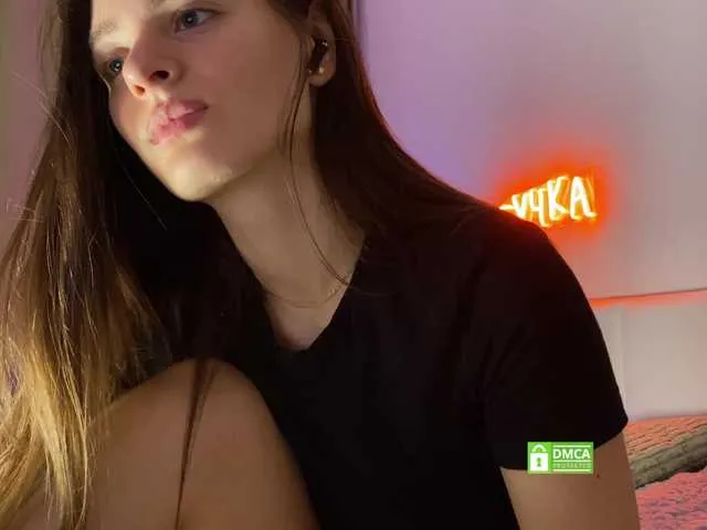 Live sex webcam photo for EmmSee #291580510