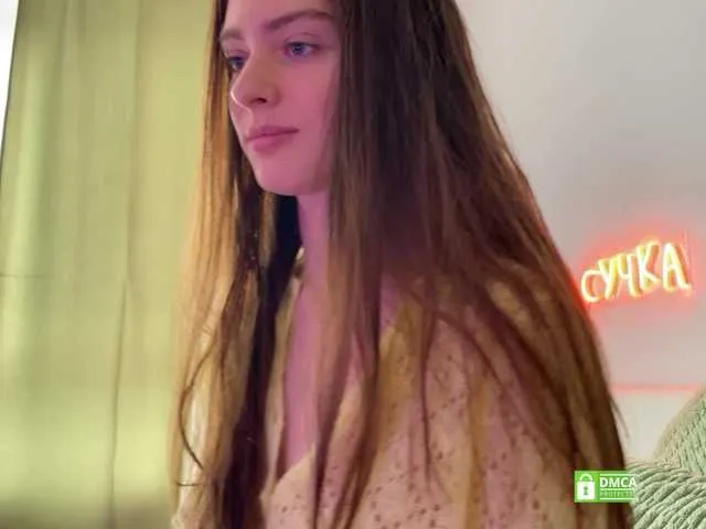 Live sex webcam photo for EmmSee #291635093